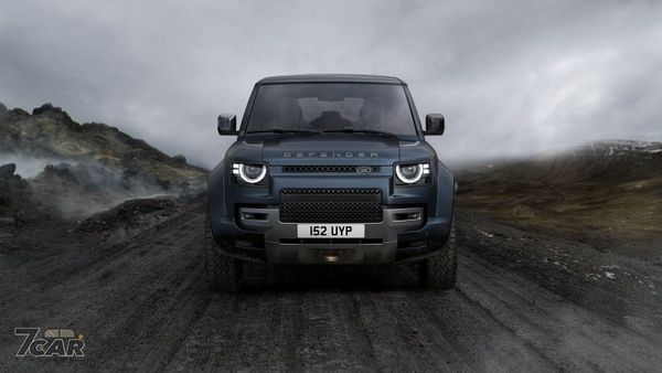外觀精進、越野科技再進化　Land Rover 發表 2026 年式 Defender