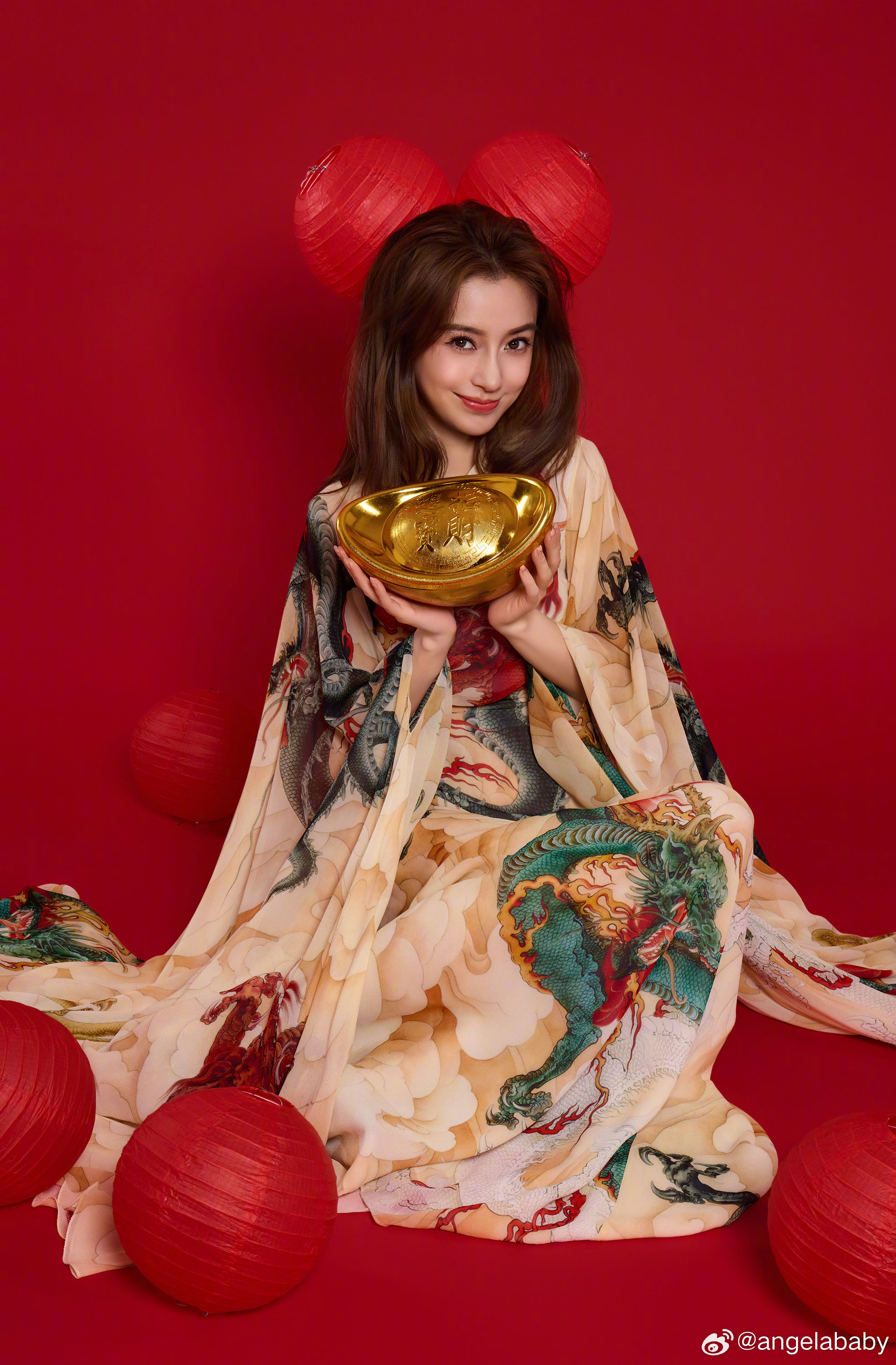 ▲▼港媒直擊，Angelababy被經紀人當街訓話。（圖／翻攝自微博）