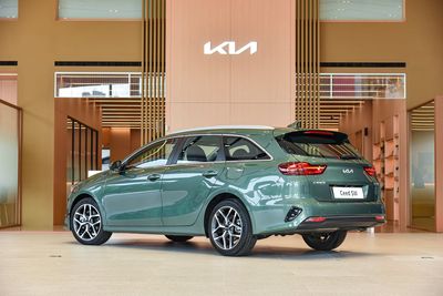 112.9萬起!台灣KIA「1.5T油電旅行車」回歸 馬力下修、首批100台