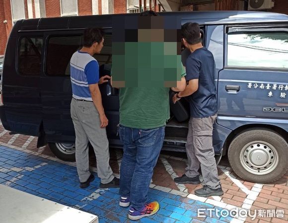 ▲台南分署查扣科技公司欠稅紀錄，負責人詹男遭留置後聲請管收獲准。（記者林東良翻攝）