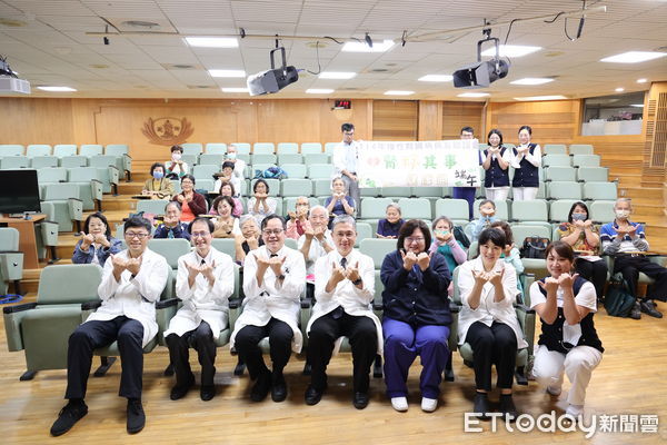 ▲▼花蓮慈院腎臟病友會分享護腎十五招，以及健康飲食原則，在端午佳節健康享受節慶美食。（圖／慈濟醫學中心提供，下同）