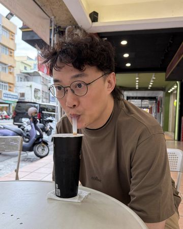 ▲▼不只金城武樹爆紅&hellip;高雄出現「陳奕迅柱」。（圖／翻攝自臉書）