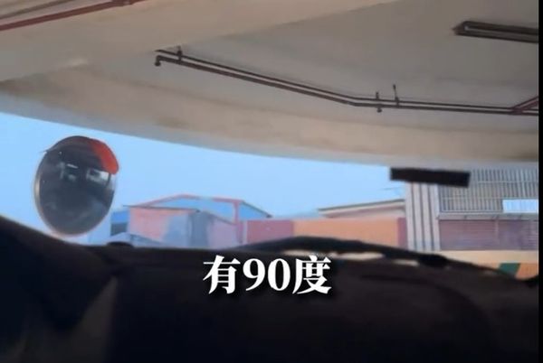 ▲鹿港立體停車場女網紅實測。（圖／翻攝自thread／ann68867）