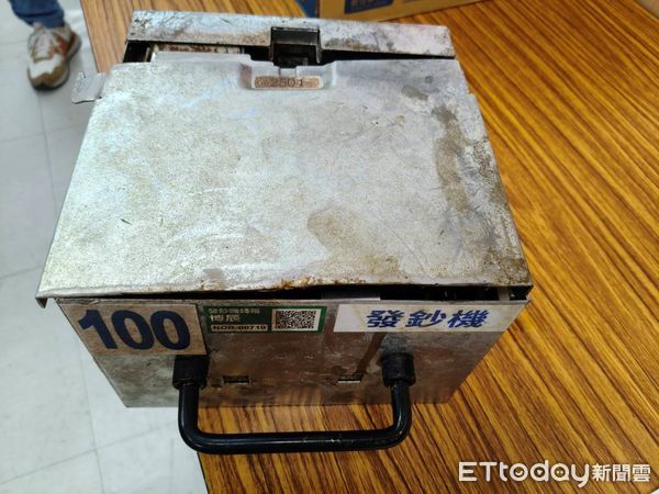 ▲刑事局偵四大隊破獲專偷蝦皮智取店的竊團逮捕13人。（圖／記者張君豪翻攝）