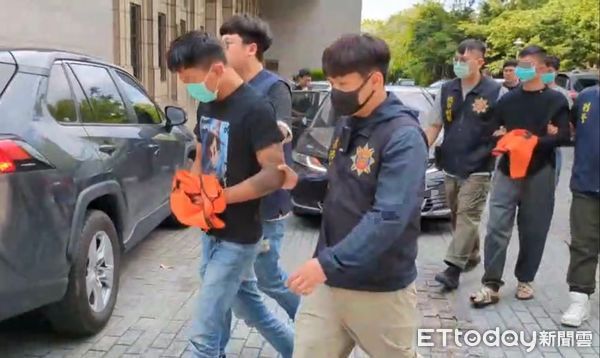 ▲刑事局偵四大隊破獲專偷蝦皮智取店的竊團逮捕13人。（圖／記者張君豪翻攝）