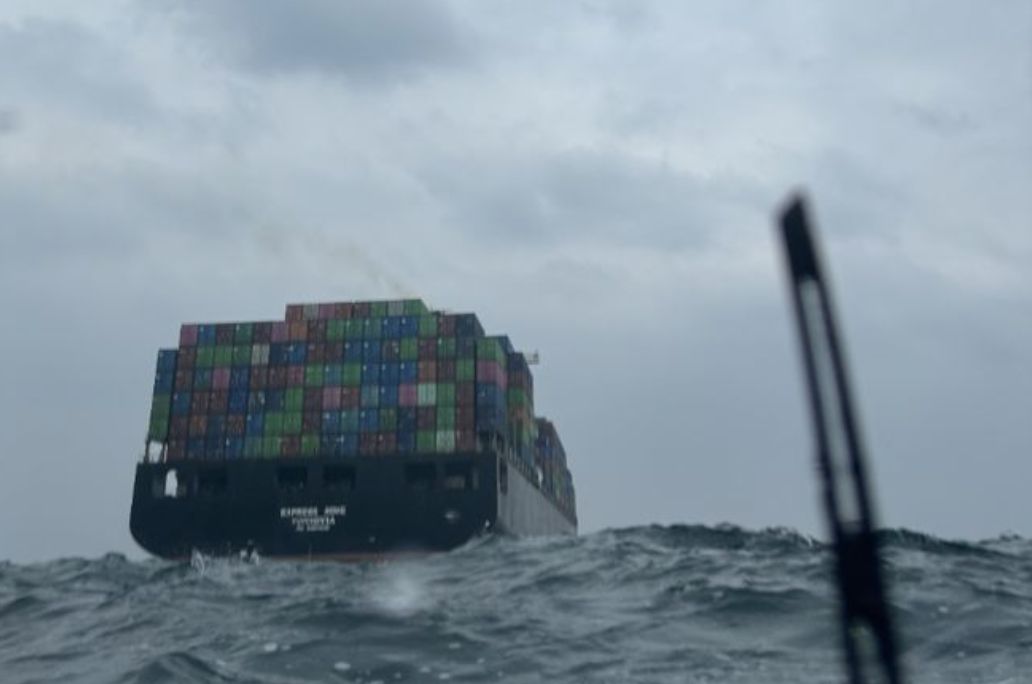 ▲陳姓男子在海上漂流7小時獲救。（圖／翻攝上游新聞）