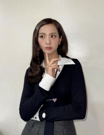 ▲BLACKPINK成員Jisoo岀面否認「毫無根據事實」。（圖／翻攝自Jisoo IG）