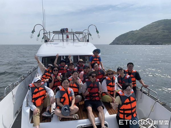 ▲海上看莒光。（圖／東莒船老大民宿提供）