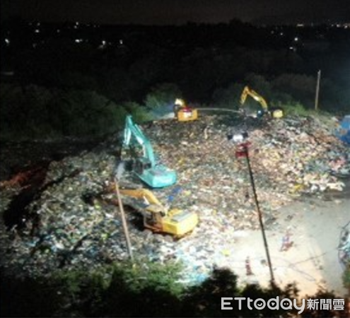 ▲名間鄉垃圾場日前起火。（圖／記者高堂堯翻攝）