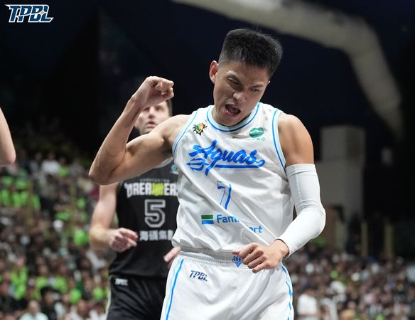 ▲海神于煥亞、胡瓏貿，夢想家霍爾曼、馬建豪。（圖／TPBL職籃提供）