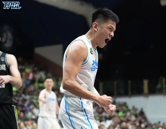 ▲海神于煥亞、胡瓏貿，夢想家霍爾曼、馬建豪。（圖／TPBL職籃提供）