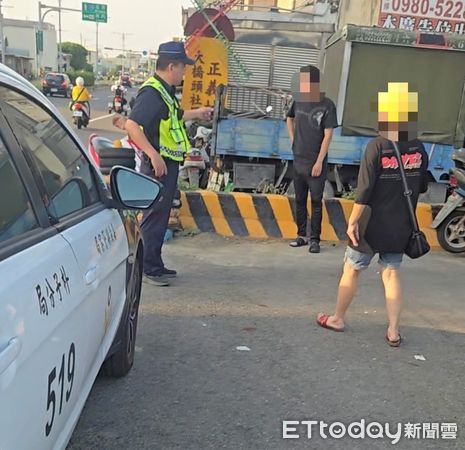 ▲▼   「癩癇男子疾病發作路倒、暖警即時通知家人協助返家照料」  。（圖／朴子分局提供）