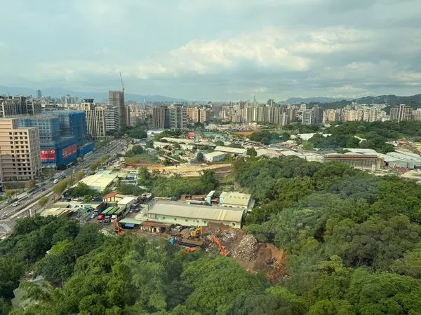 ▲土城暫緩發展區區段徵收案東側現況照片  。（圖／新北市政府城鄉發展局提供）