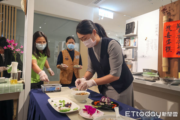 ▲▼營養師蘇真瑩表示，蔬喜蛋糕以壽司為靈感，結合端午節慶意涵與健康飲食原則，清涼的口感提供一種少油、低負擔的新選擇。（圖／慈濟醫學中心提供，下同）