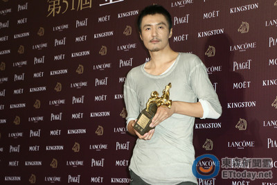 曾獲金馬獎　《平凡之路》男歌手哽咽宣布停止演出！