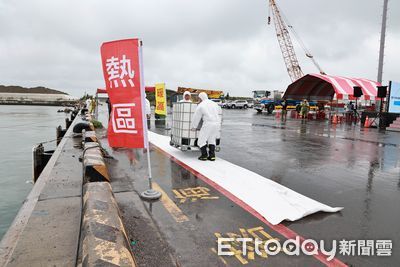 嘉義縣海洋污染搜救演練 模擬化學品洩漏引發火災搶救