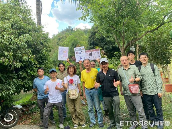 ▲▼    新高口兩年五度拍到黑熊 鄒族獵人協會獲獎勵金肯定   。（圖／農業部林業及自然保育署嘉義分署提供）