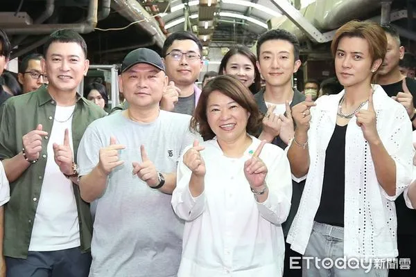 ▲▼  王識賢、羅志祥現身嘉義市！黃敏惠市長親赴探班《我的網紅女兒》拍攝現場   。（圖／嘉義市政府提供）