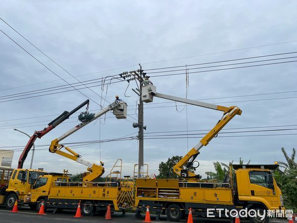 ▲台灣電力公司雲林區營業處特別於端午連假前加強配電線路設備巡檢作業與相關預防性工作，以提高電網韌性。（圖／記者游瓊華翻攝）