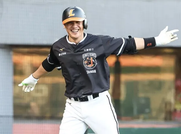 ▲▼      陳鏞基       。（圖／統一獅提供）