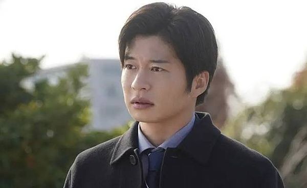 ▲田中圭又被爆料曾睡過酒店小姐。（圖／翻攝自劇照）