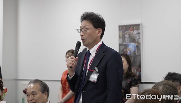 ▲台南市長黃偉哲於熊本永旺夢樂城出席「台灣展」開幕式，親自推廣在地農特產，現場氣氛熱烈。（記者林東良翻攝，下同）