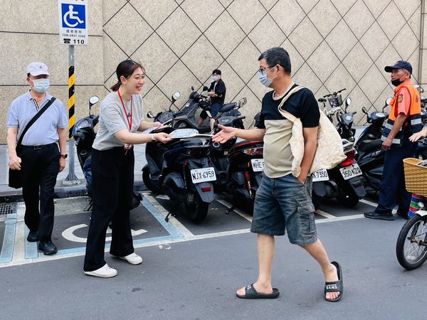 ▲▼罷團掃街。（圖／刪除薇害提供）