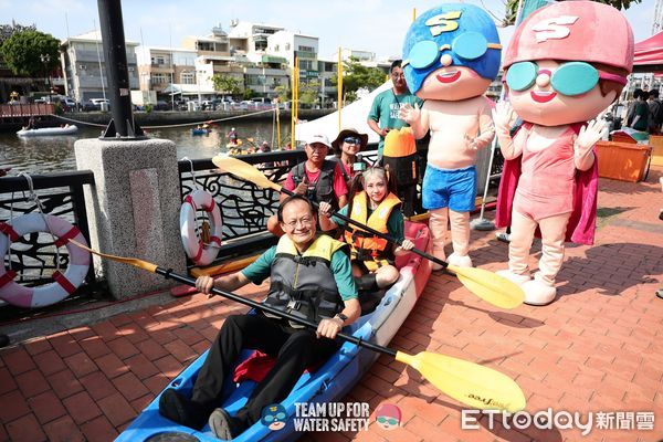 ▲2025年學生水域安全嘉年華於台南安平登場，學生化身特務闖關學習戲水自救技能。（記者林東良翻攝，下同）