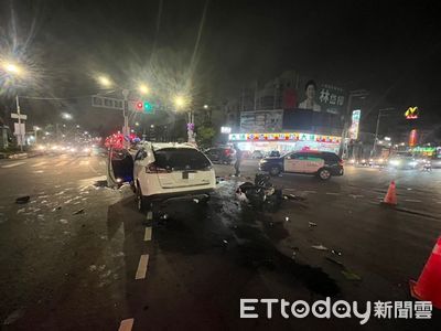 高雄嚴重車禍「重機騎士傷重不治」！送醫狀況惡化　家屬放棄急救