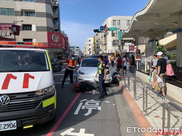 ▲▼澎湖特斯拉逆撞。（圖／警方提供）