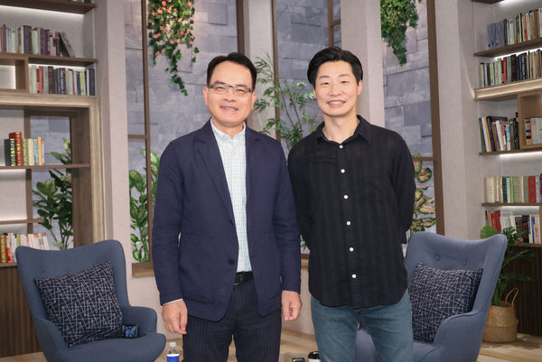 ▲▼林昶佐接受鄭弘儀訪問。（圖／三立提供）