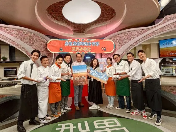 ▲《生命的麥田》艾偉、廖梨伶上《型男大主廚》宣傳。（圖／大愛電視提供）