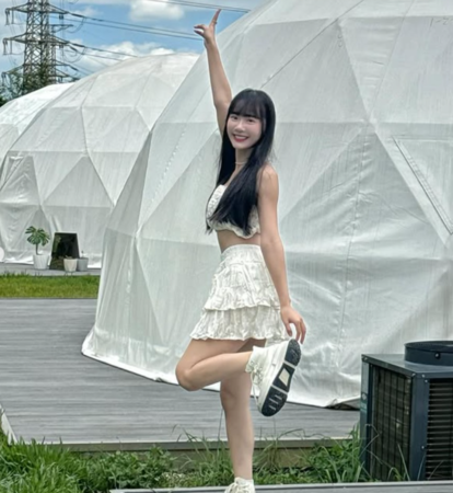 ▲昆娜曬出與好友們出遊的美照。（圖／翻攝自昆娜Instagram）