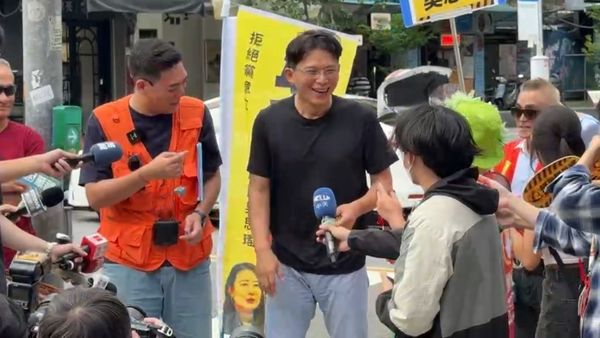 ▲民眾黨主席黃國昌義氣站台「地動刪瑤」召集人賴苡任。（圖／地動刪瑤）