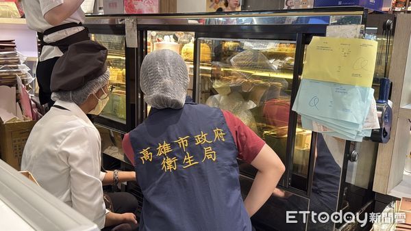 ▲▼高雄蛋糕店有蟑螂。（圖／高雄市衛生局提供）