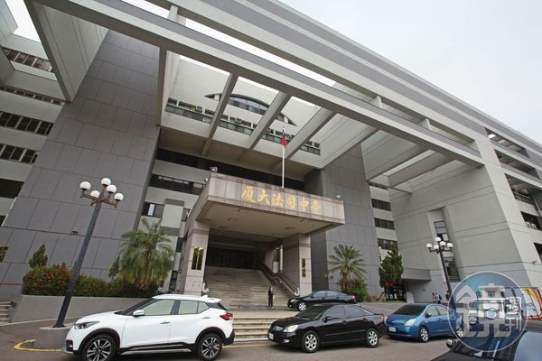 台中地院認為曾男與顏女之間應無私情，判不用賠償。
