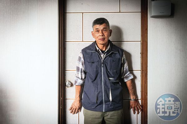 32年前，呂金鎧收留朋友暫住家中，朋友犯案，他也跟著被指為性侵殺人犯。