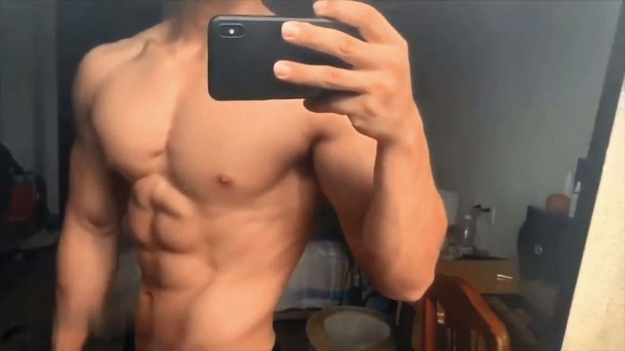 許藍方律師傳大肌肌照　人妻驚嘆：哇塞！很明顯
