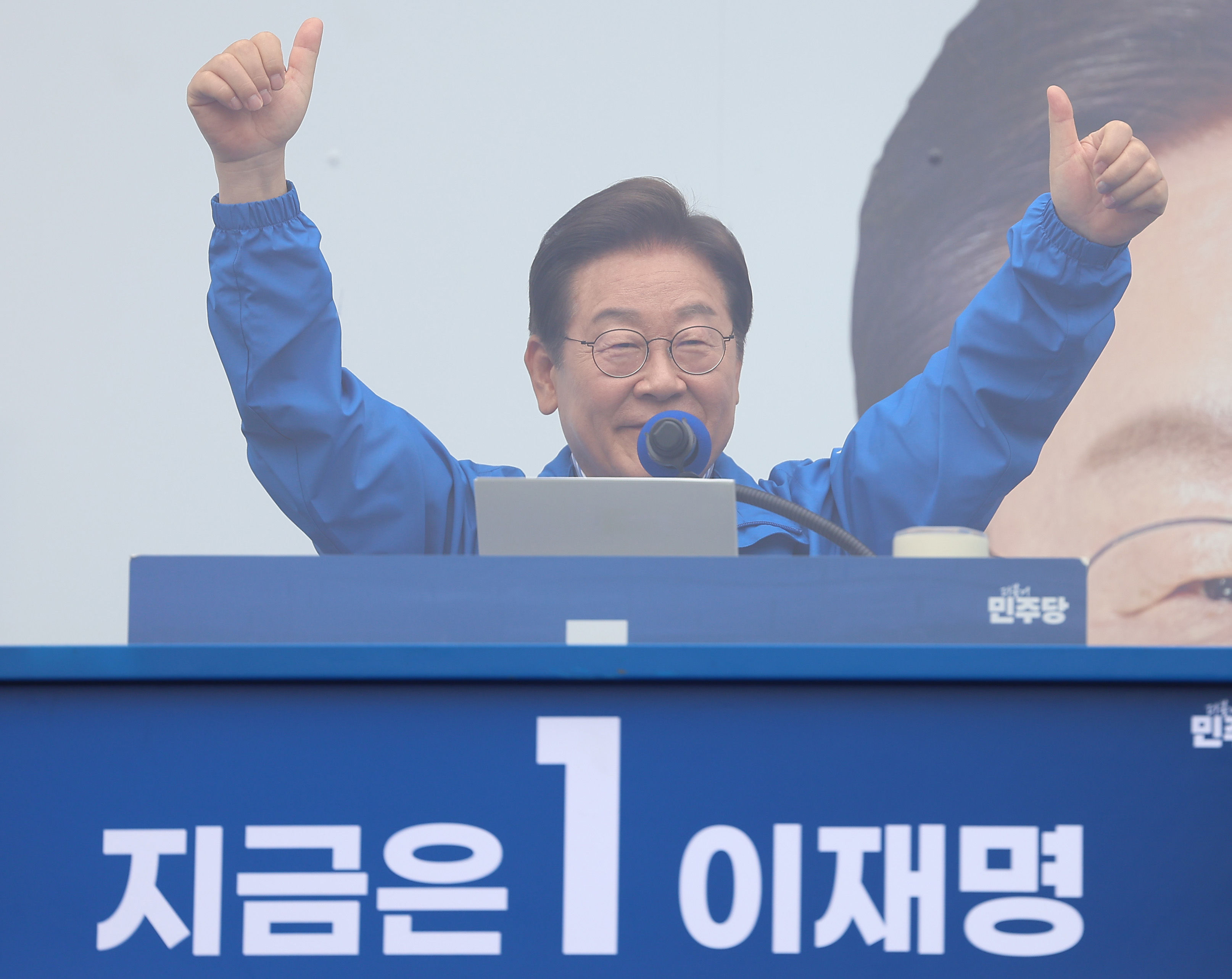 ▲▼共同民主黨候選人李在明2日前往首爾造勢。（圖／達志影像／newscom）