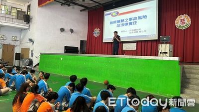 畢業季交通安全不打烊 基隆警入校宣導無照駕駛風險
