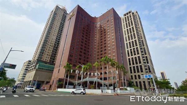 ▲▼高雄國賓危老重建三度評估遭質疑，自救會找「第四方鑑定」結果曝。（圖／記者賴文萱翻攝）