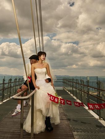 ▲▼離婚後才交往打破不倫傳聞！41歲女星崔汝珍愛上「朋友老公」結婚了。（圖／翻攝崔汝珍IG）