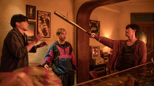 ▲黃鐙輝客串《喝酒吧！笨蛋》，與莫子儀同台飆戲。（圖／逆光電影提供）