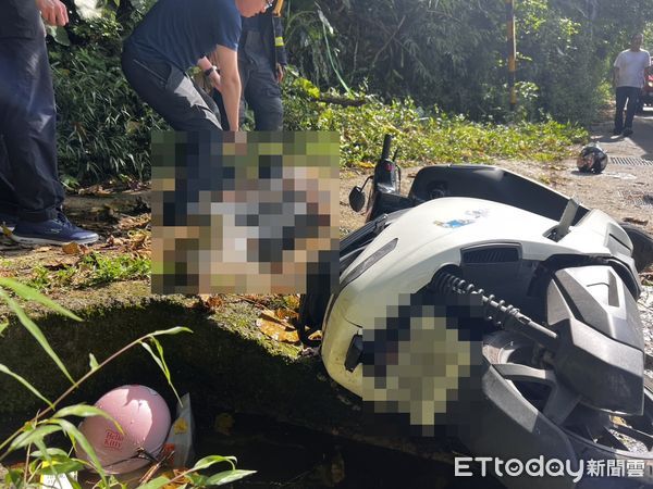 ▲基隆30歲單親媽送完小孩去上課後，疑似右側超車操作不當自摔亡。（圖／記者郭世賢翻攝，下同）
