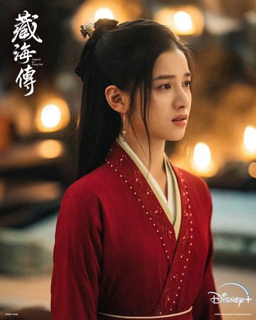 ▲《藏海傳》肖戰被張婧儀拉衣領霸氣奪吻。（圖／Disney+提供）