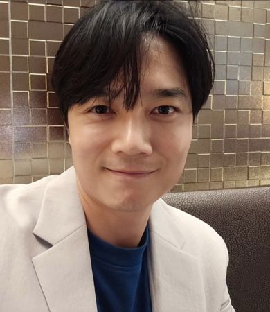 ▲▼《鬼宮》八尺鬼不是CG！2m40cm鬼怪是他演的　美男演員超帥真面目曝光。（圖／翻攝自徐道永IG）