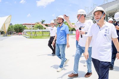 視察溪北公園地下停車場工程 侯友宜:優化停車與休憩空間