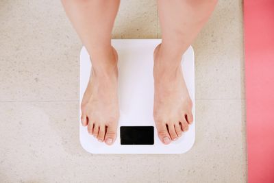 你只是假性肥胖!「6個徵兆」檢視你是否「濕氣重」