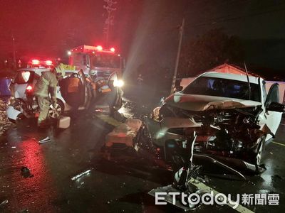 快訊/台南嚴重車禍!2車碰撞「3人受困」無生命跡象