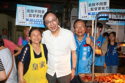 傳藍估「大罷免恐丟8席」 朱立倫稱民主危機:區域聯防拚到底